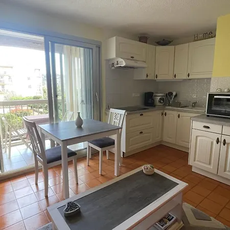 Apartamento Cozy Cocoon With Balcony And Pool *